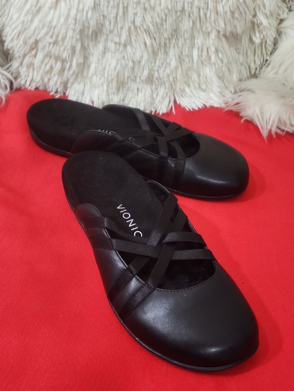 Vionic Claire Black Crisscross Slip-On Mules - Picture 4 of 9